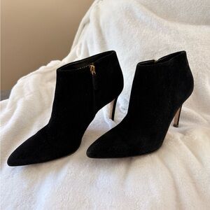 Gucci Black Suede Pointed Ankle Booties with Gold Zip